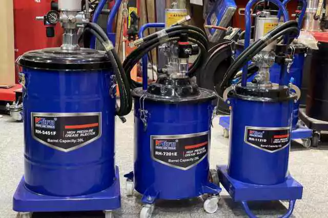 گریس پمپ بادی