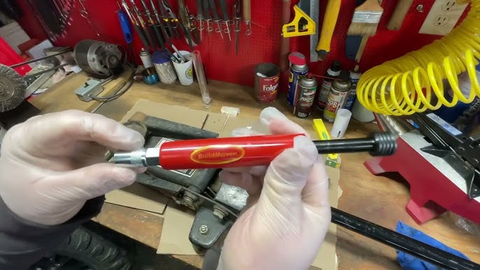 تمیزکاری دهانه گریس خور با ابزار صنعتی